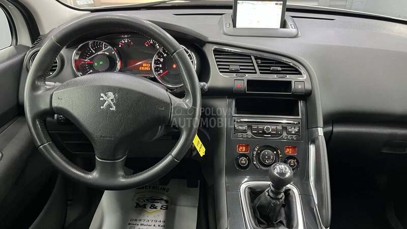 Peugeot 3008 1.6hdi NAV I