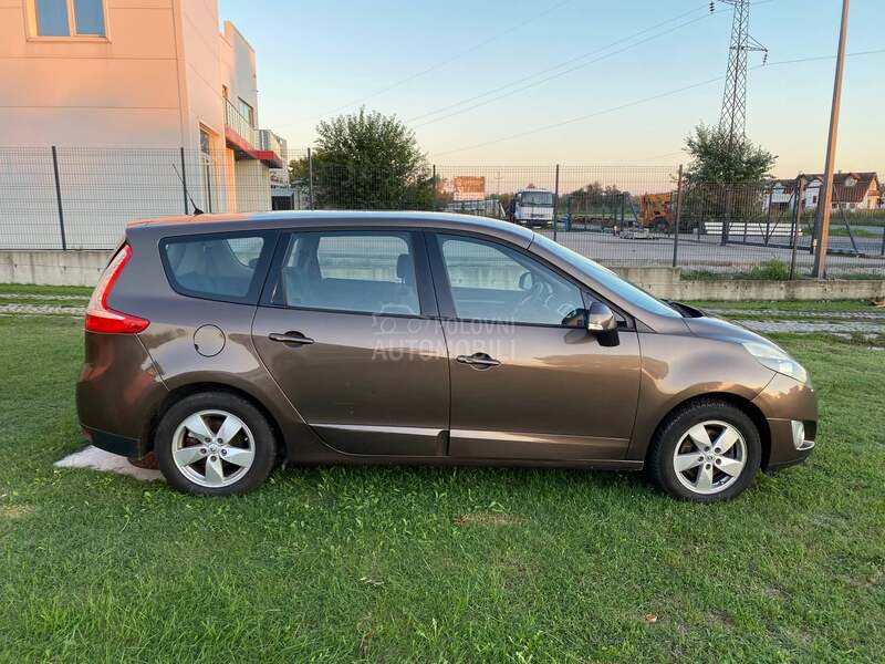 Renault Grand Scenic 1,6 / 16v 7sed