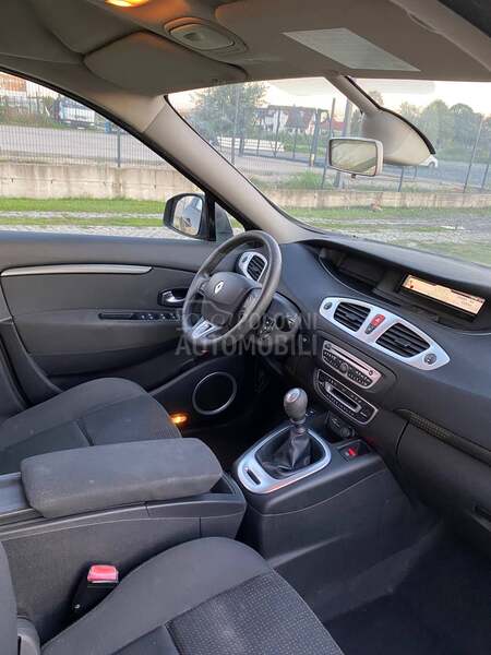 Renault Grand Scenic 1,6 / 16v 7sed