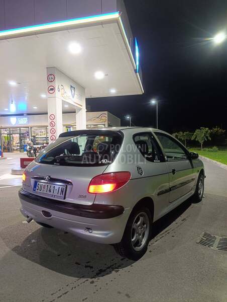 Peugeot 206 1.1