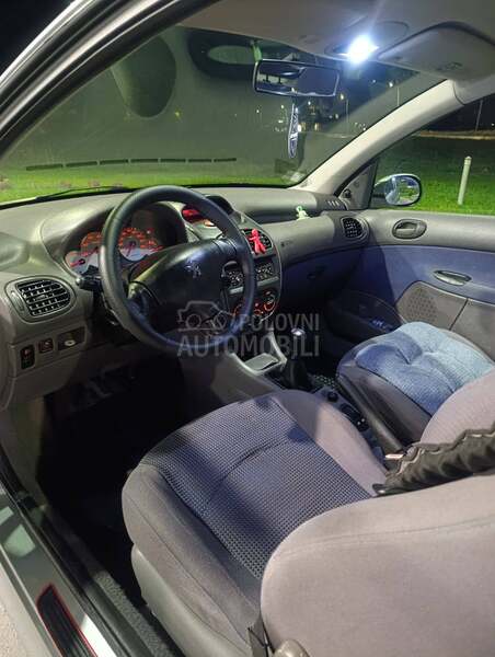 Peugeot 206 1.1