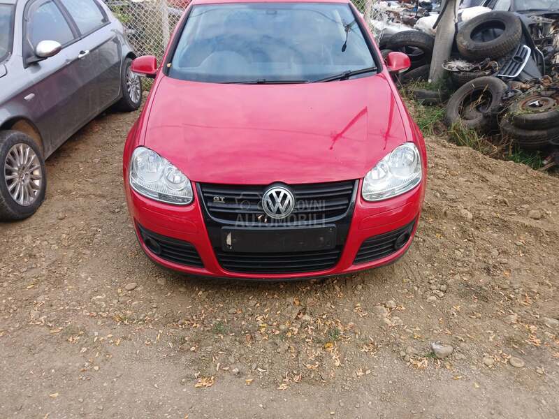 Volkswagen Golf 5 -  kompletan auto u delovima