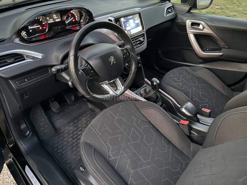 Peugeot 2008 NO.V AU.TO