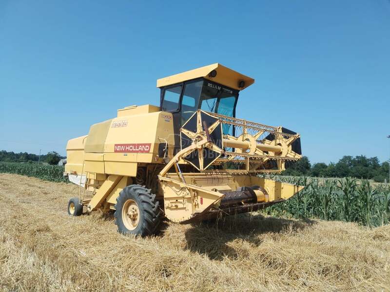 New Holland 8030