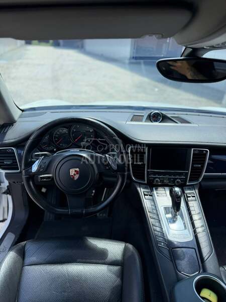 Porsche Panamera 4s