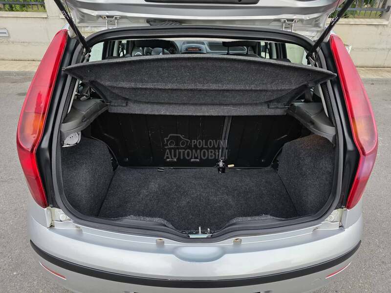 Fiat Punto BUKVALNO NOV