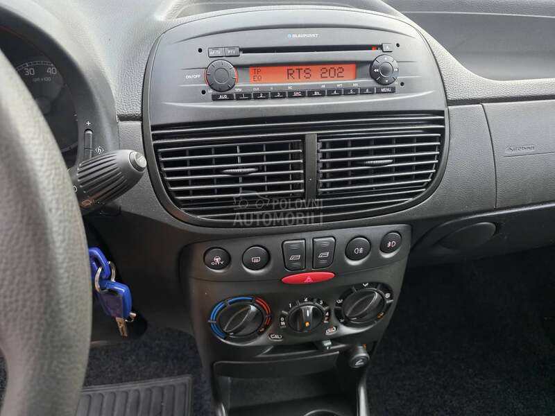 Fiat Punto BUKVALNO NOV