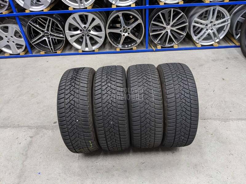 Dunlop 205/55 R16 Zimska