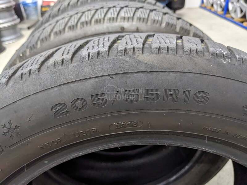 Dunlop 205/55 R16 Zimska