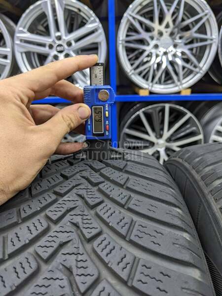 Falken 215/60 R17 Zimska