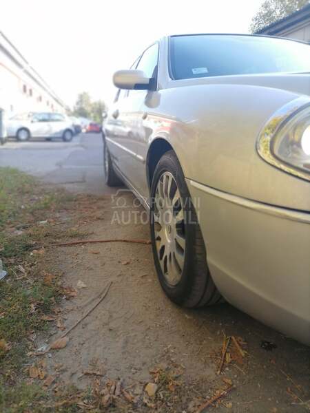 Lancia Thesis 2.4 jtd