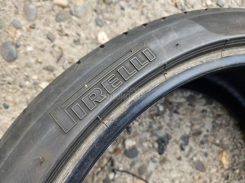 Pirelli 245/35 R19 Letnja