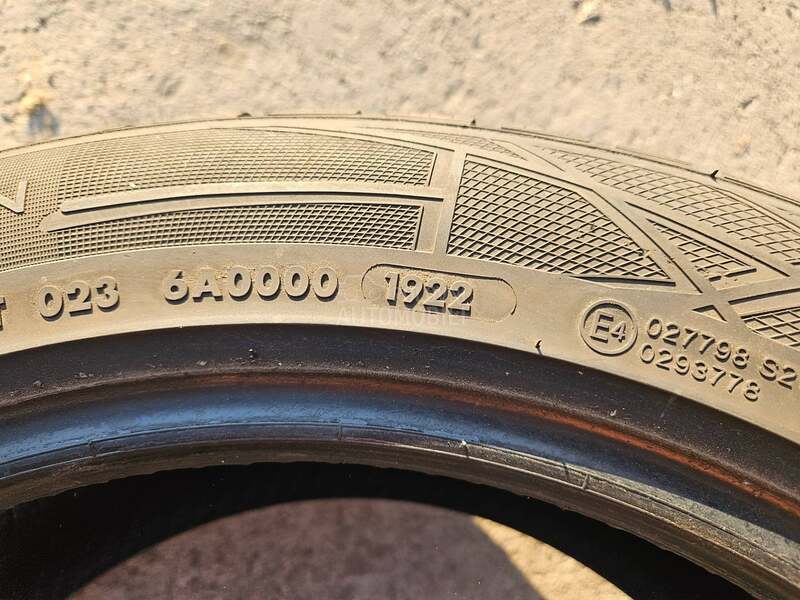 Vredestein 215/50 R17 Sve sezone
