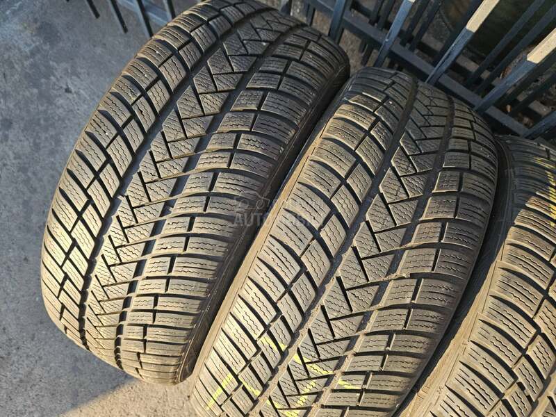 Vredestein 215/50 R17 Sve sezone