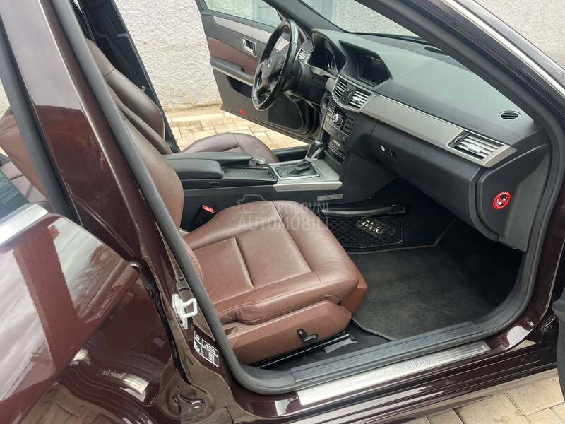 Mercedes Benz E 220 