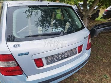 gepek vrata za Fiat Stilo