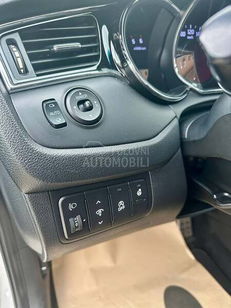 Kia cee`d sw 1.6 DCT GT line CH