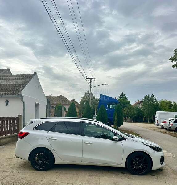 Kia cee`d sw 1.6 DCT GT line CH