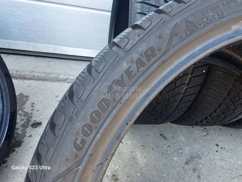 Goodyear 245/35 R21 Zimska