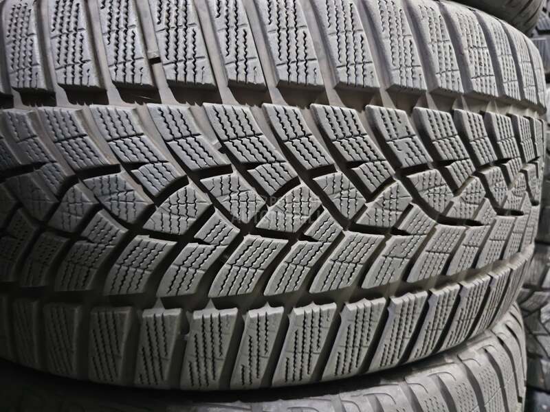 Goodyear 245/35 R21 Zimska