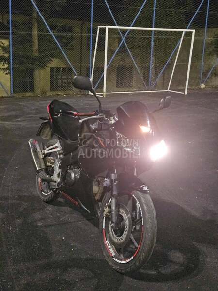 Honda cbr 125r