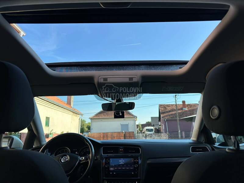 Volkswagen Golf 7 Highline Pano