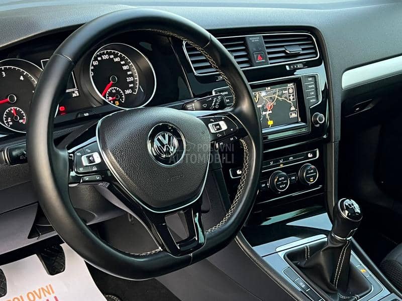 Volkswagen Golf 7 1.6TDI /CUP Edt/Pano Volkswagen Golf 7 1.6TDI /CUP Edt/Pano