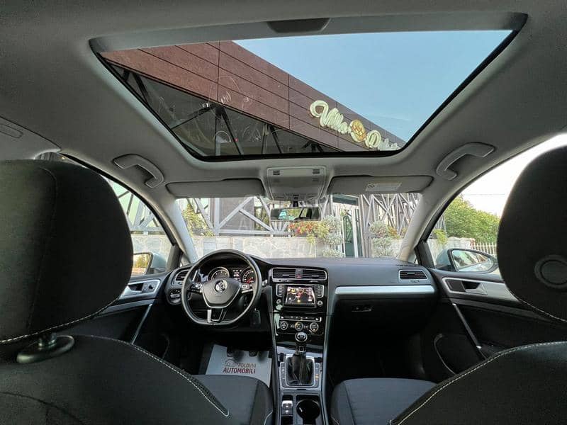 Volkswagen Golf 7 1.6TDI /CUP Edt/Pano Volkswagen Golf 7 1.6TDI /CUP Edt/Pano