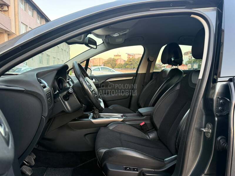 Citroen C4 1.6 E-HDI EXLUS1VE