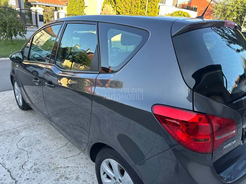 Opel Meriva 1.3CDTI ENJOY