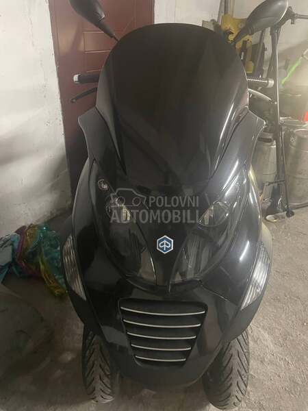 Piaggio MP3