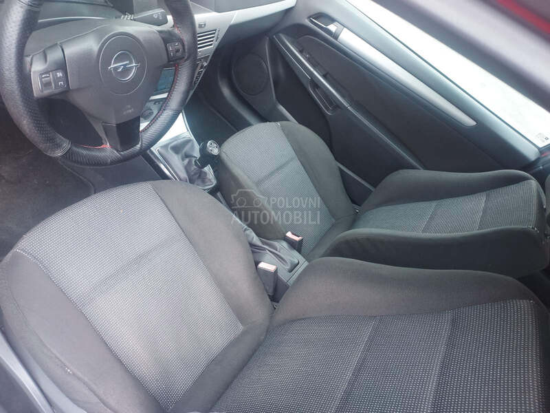 Opel Astra H 1.9 gtc opc