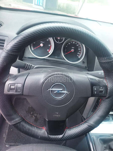 Opel Astra H 1.9 gtc opc