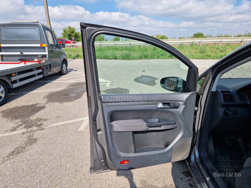 Volkswagen Touran A K C I J A