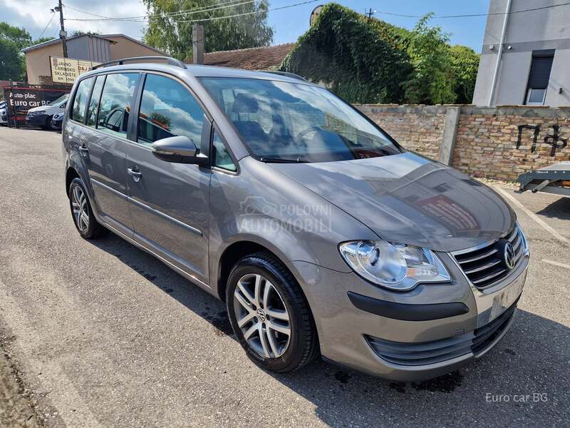 Volkswagen Touran A K C I J A