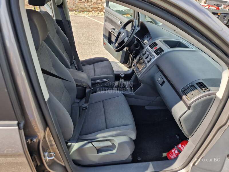Volkswagen Touran A K C I J A