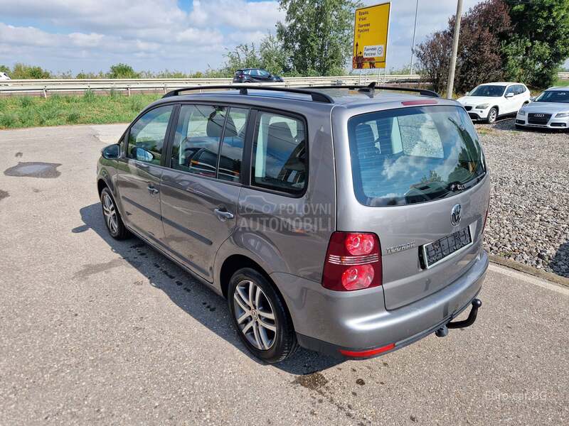 Volkswagen Touran A K C I J A