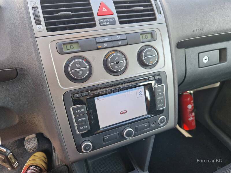 Volkswagen Touran A K C I J A