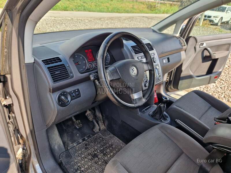 Volkswagen Touran A K C I J A