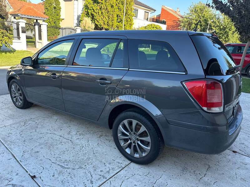 Opel Astra H 1.7CDTI 111 YEARS