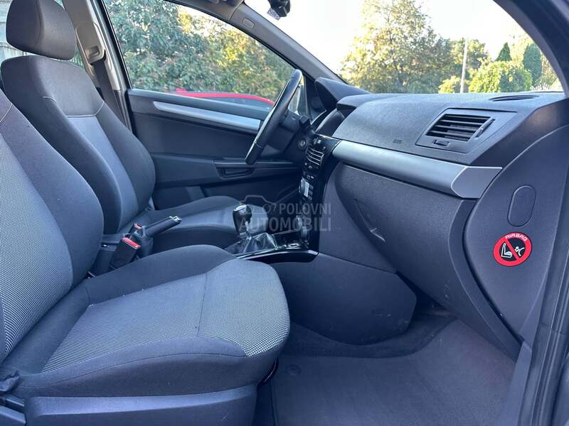 Opel Astra H 1.7CDTI 111 YEARS