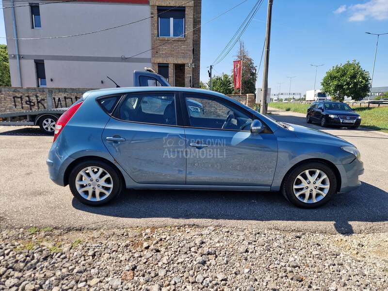 Hyundai i30 A K C I J A