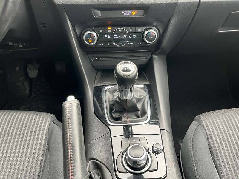 Mazda 3 2.0 Švajcarac REVO