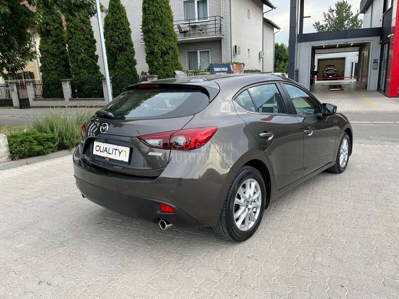 Mazda 3 2.0 Švajcarac REVO