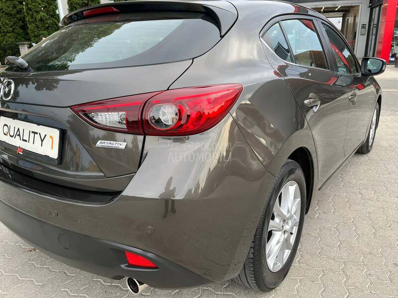 Mazda 3 2.0 Švajcarac REVO