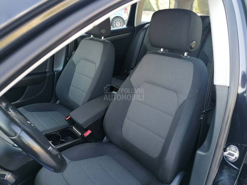 Volkswagen Passat B7 1.4i STYLE LINE CH