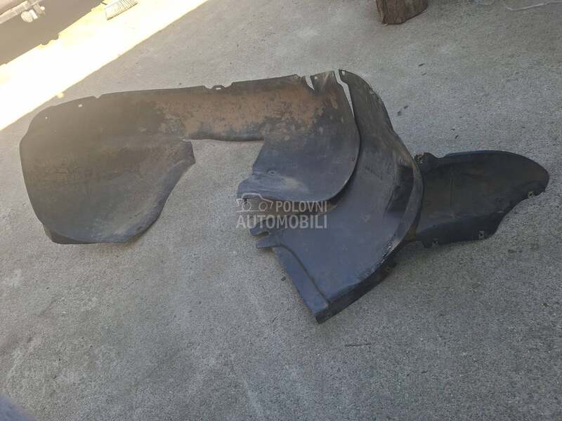 prednje desno potkrilo