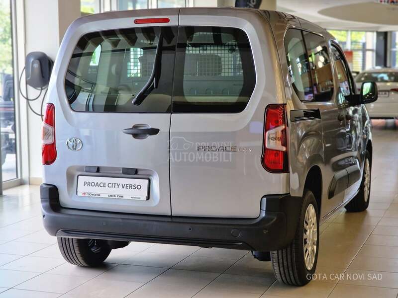 Toyota Proace City Verso SHUTTLE N1