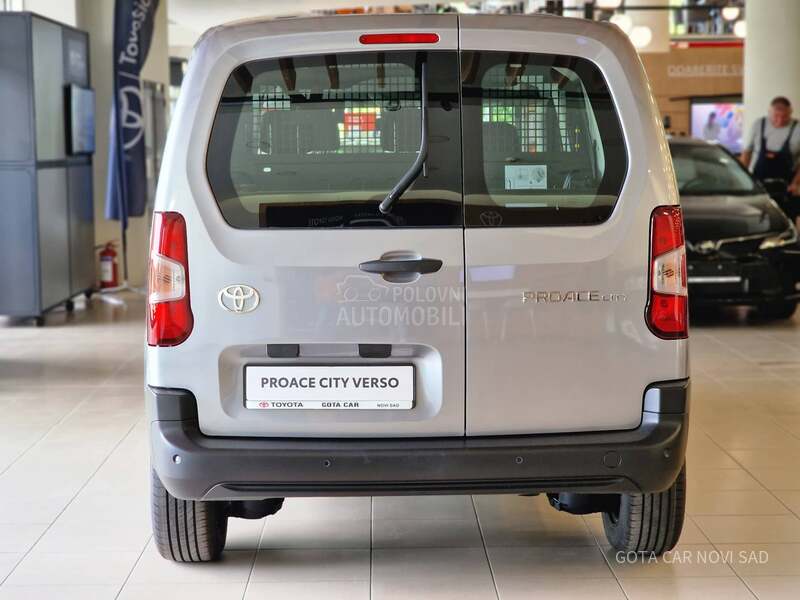 Toyota Proace City Verso SHUTTLE N1