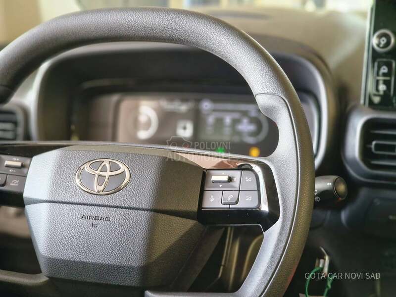 Toyota Proace City Verso SHUTTLE N1